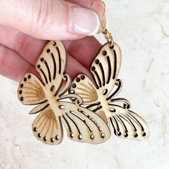 NEW BUTTERFLY Earrings Laser Cut Lightweight Whitewashed Wood NWT - Picture 5 of 8